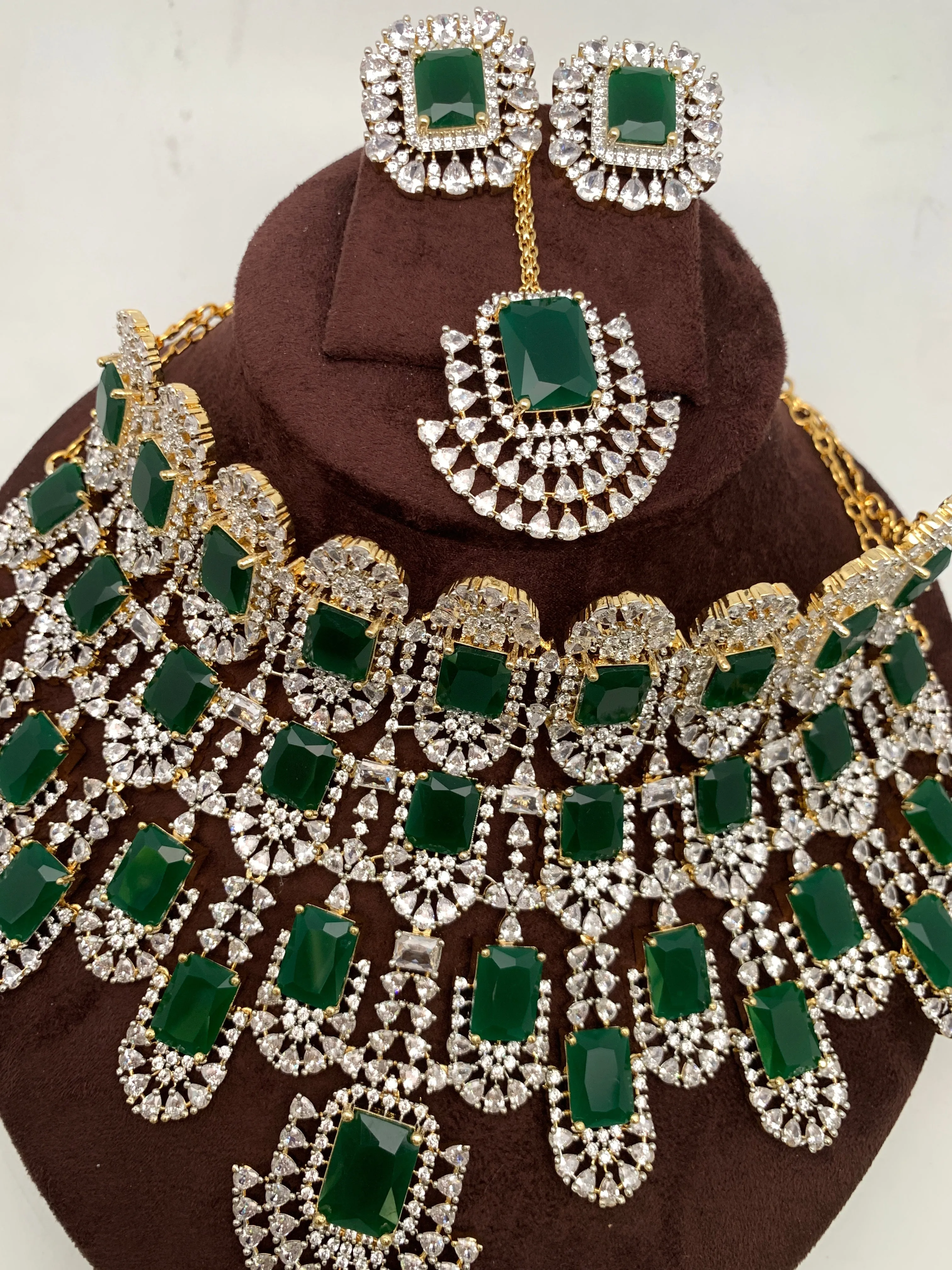 AD Emerald Green Bridal Kiara Inspired Choker