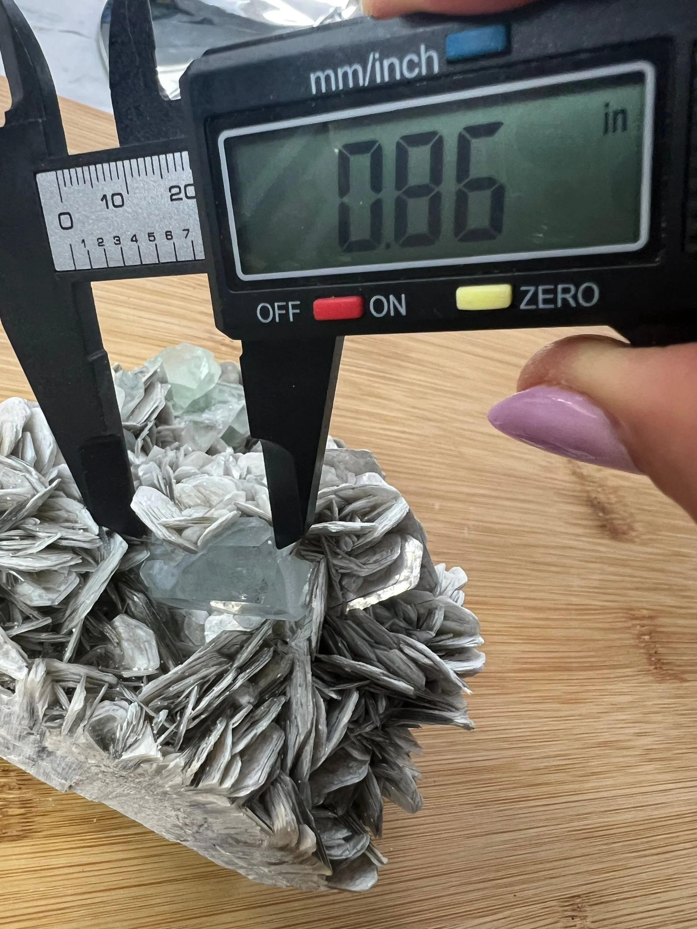 Aquamarine on muscovite cluster 1pound 1oz
