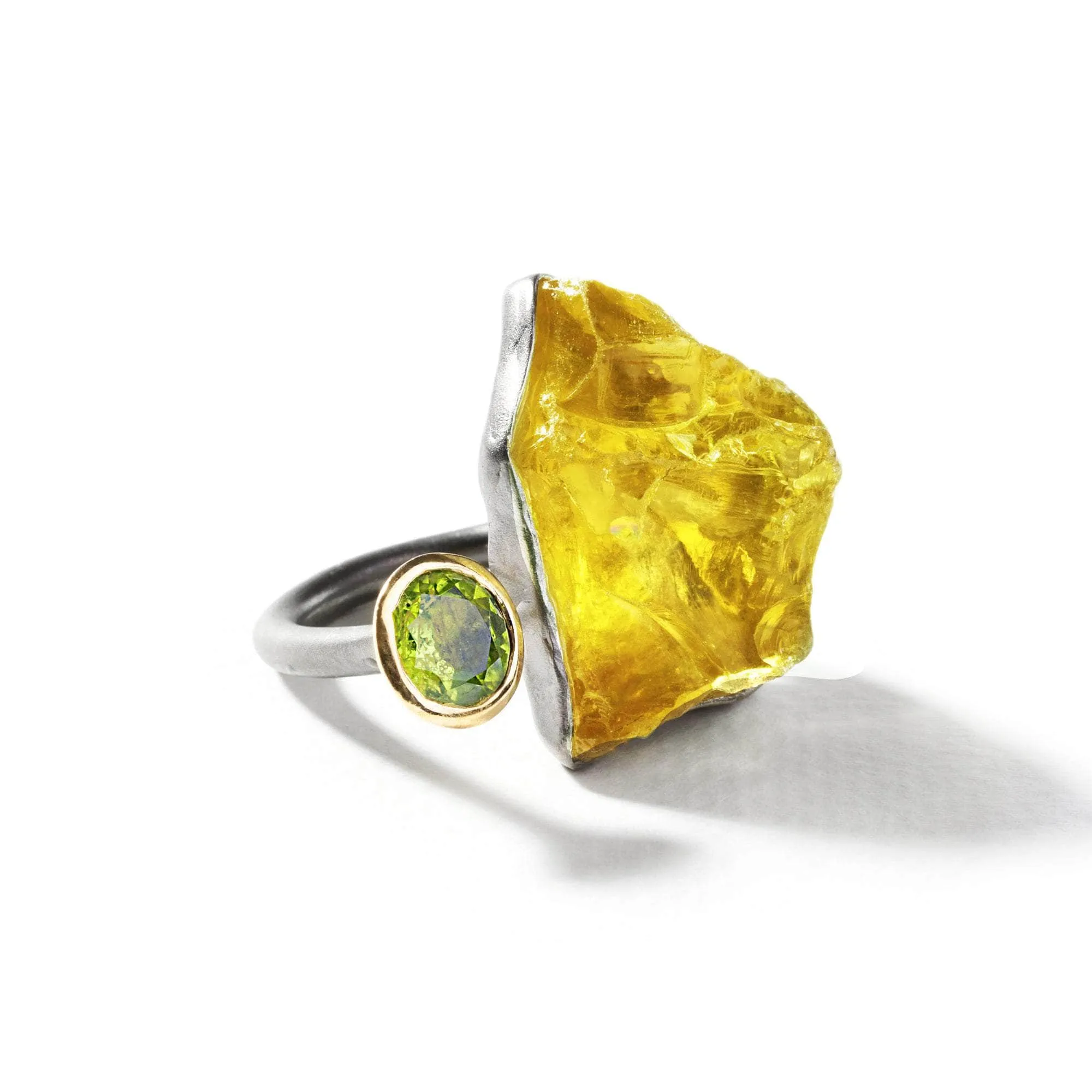 Eutope Rough Lemon Quartz and Peridot Ring