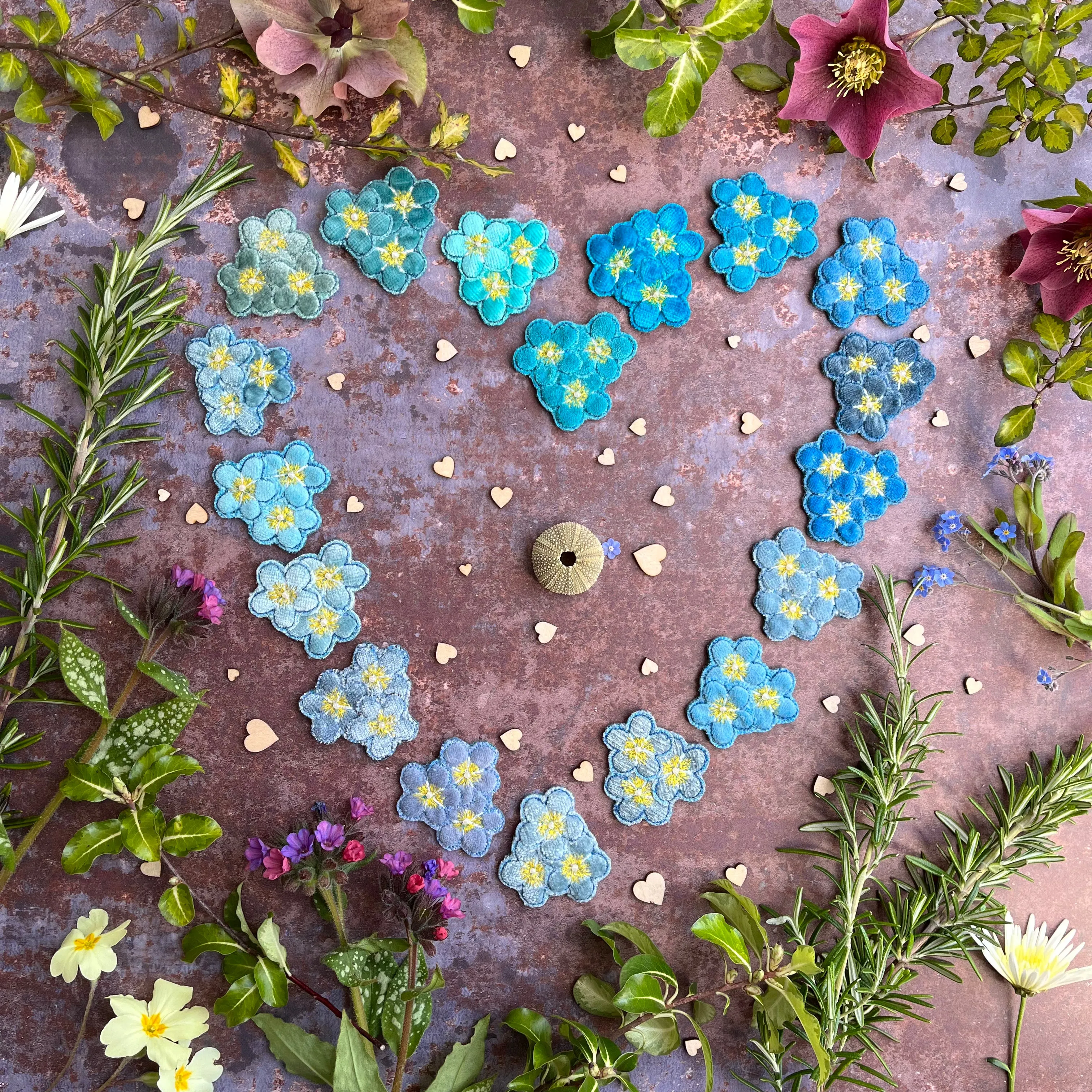 Forget-me-not flower brooch