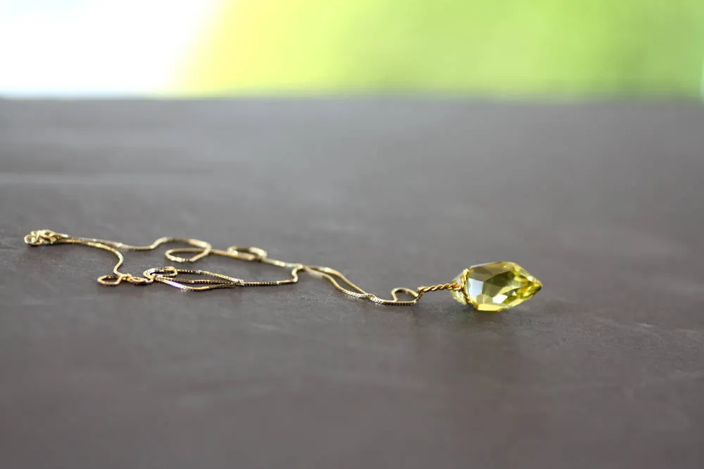 Lemon Quartz, Handmade pendant K18, Handcrafted gemstone