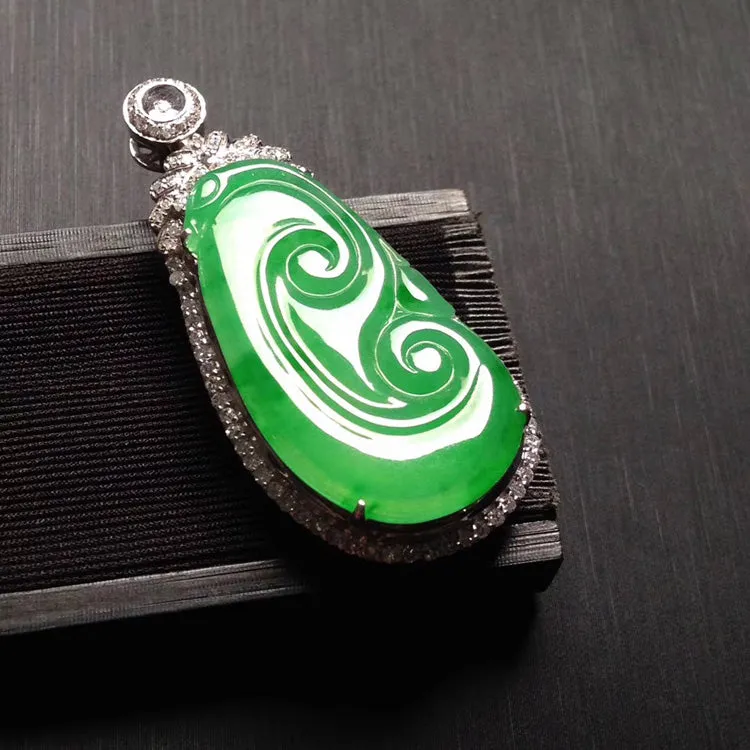 Natural Jade Pendant Jadeite Gold Ruyi Pendant PT402