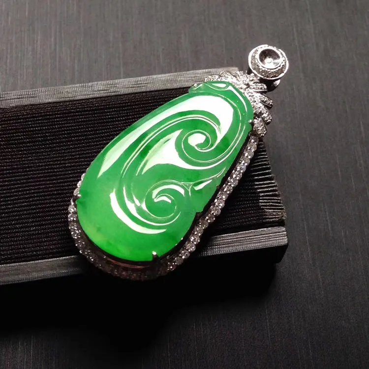 Natural Jade Pendant Jadeite Gold Ruyi Pendant PT402