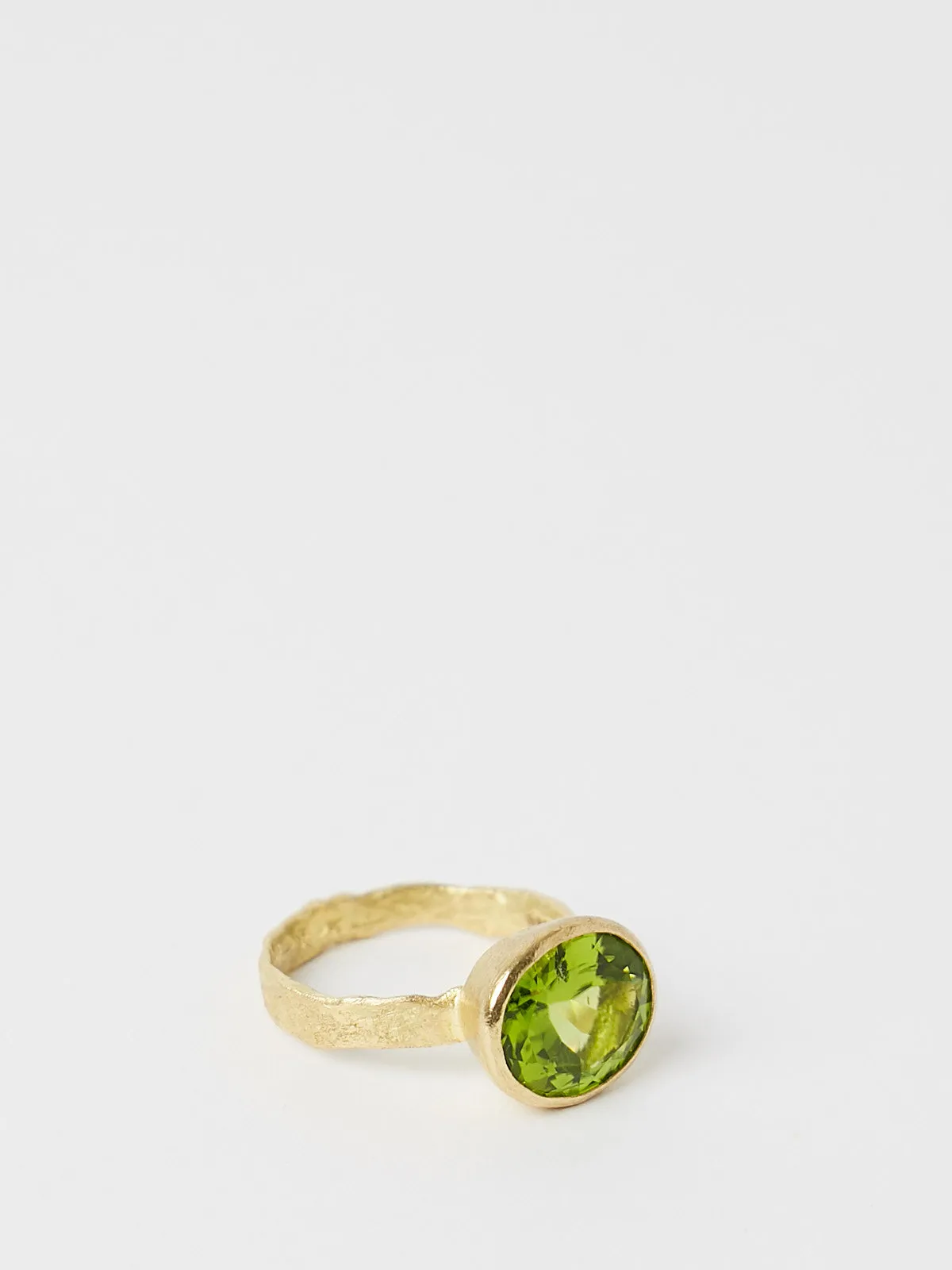 Oval Peridot 18K Gold Organic Ring