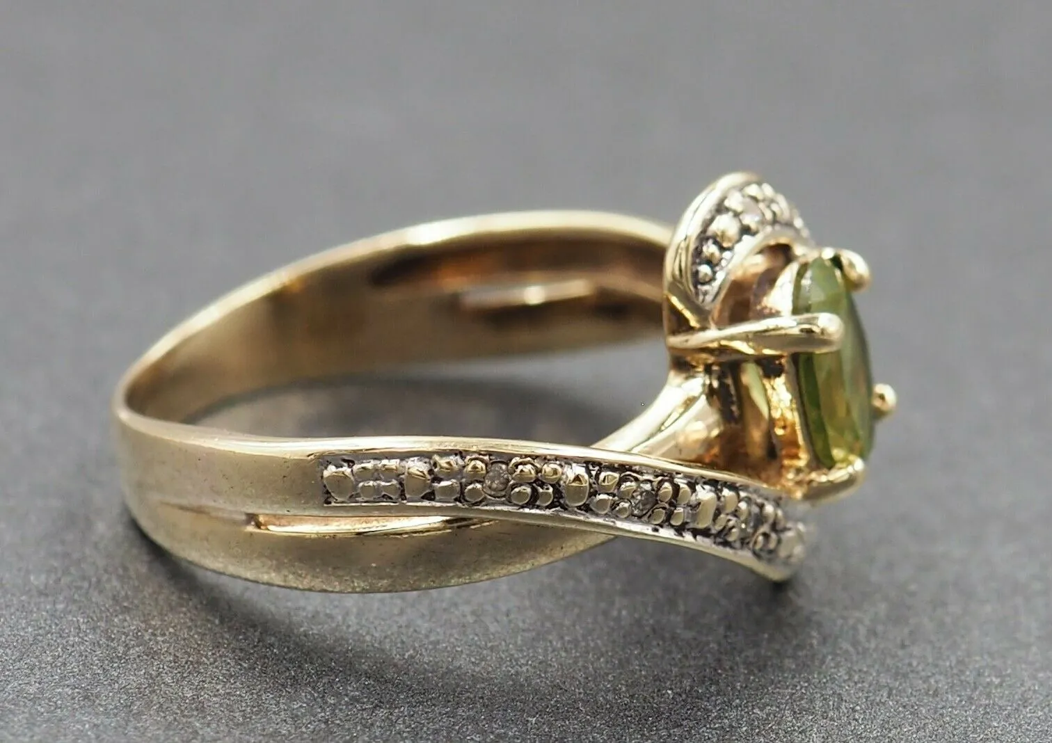 Peridot & Diamond 9ct Yellow Gold Ring