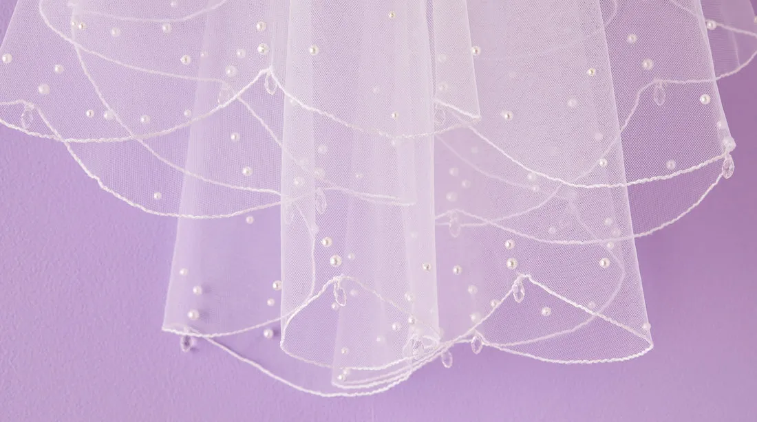 Peridot Zara veil white