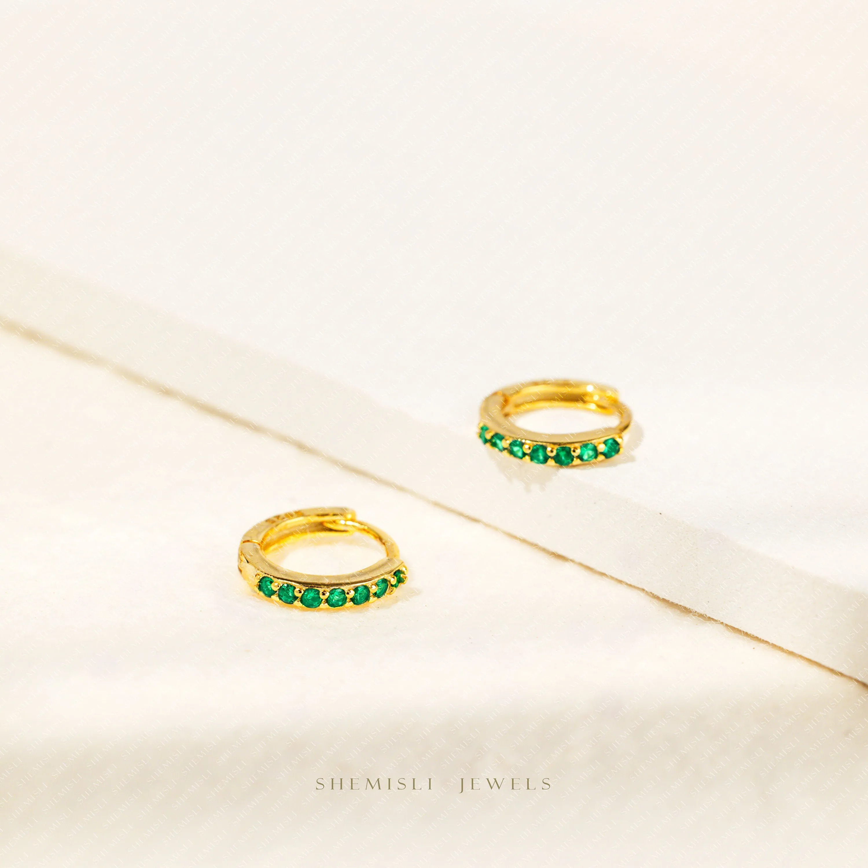 Simple Emerald CZ Conch Hoop Earrings, Huggies, 8, 9, 10, 12mm Unisex, Gold, Silver SHEMISLI - SH346, SH347, SH348, SH031