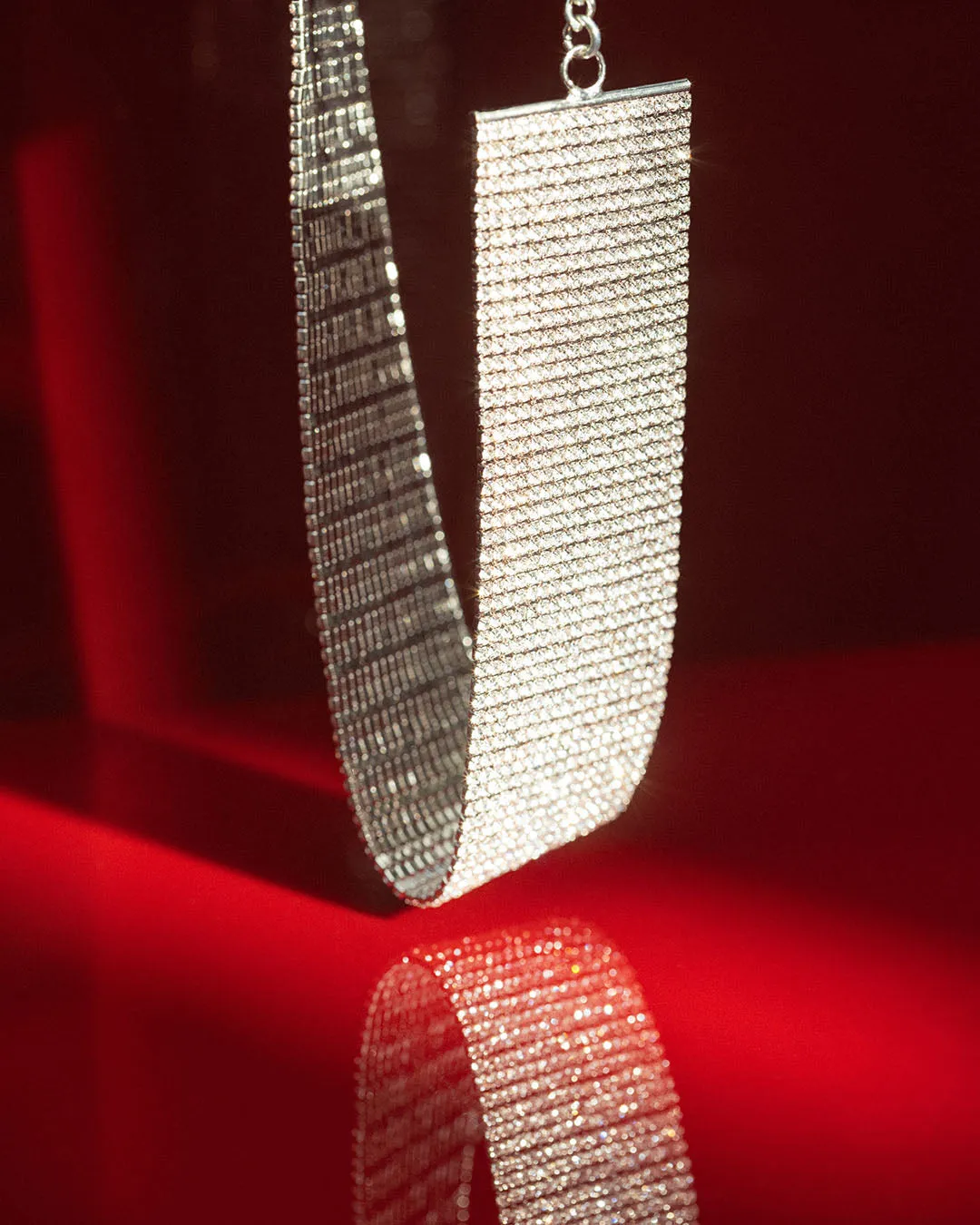 The Victoria choker - white crystals