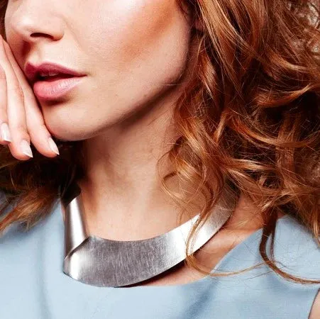 Twist Choker
