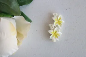 Vintage 1960s Plumeria Brooch