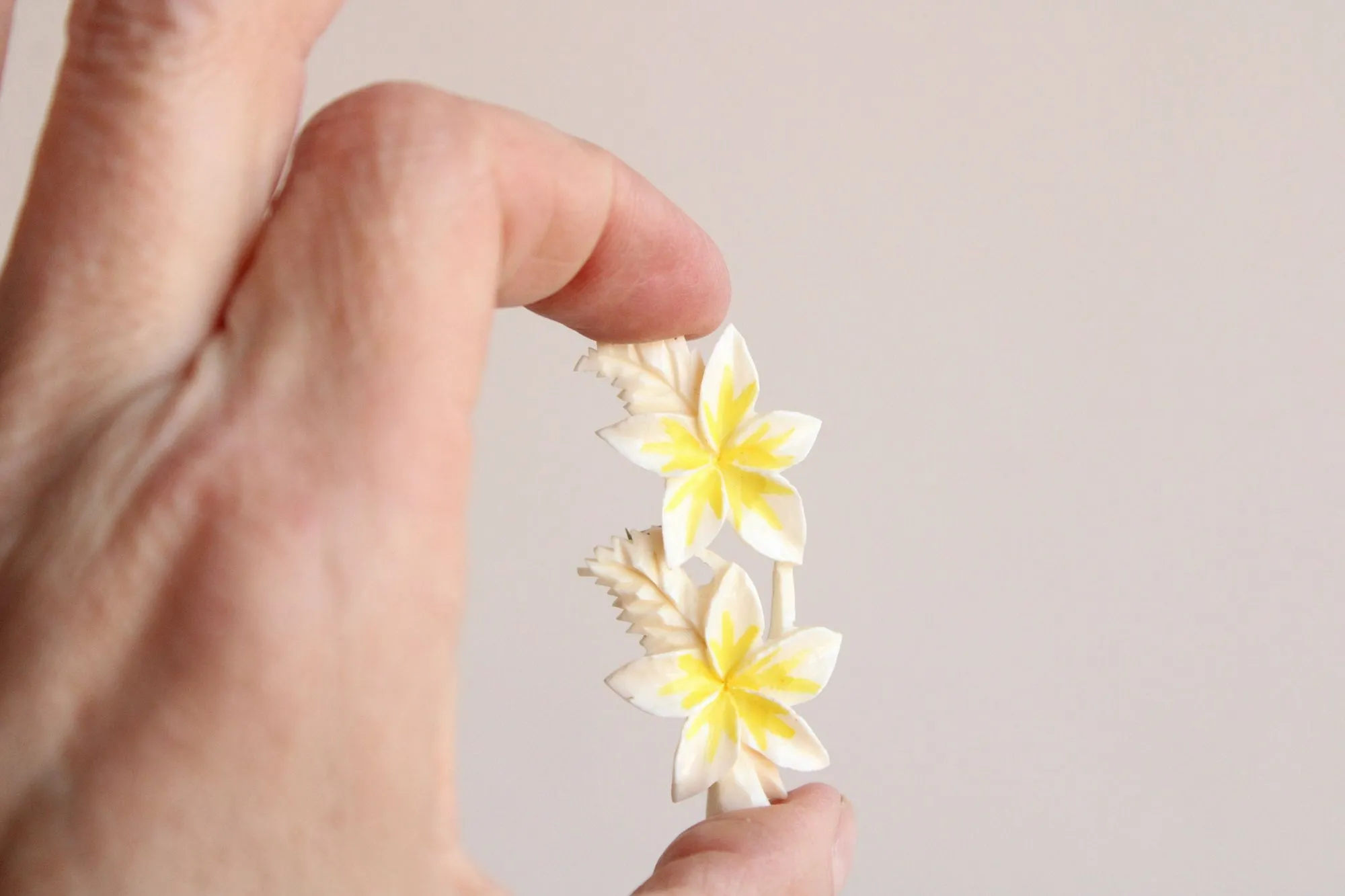 Vintage 1960s Plumeria Brooch